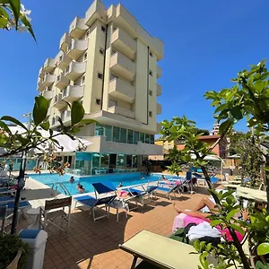 3* Отель Apogeo - Breakfast Experience